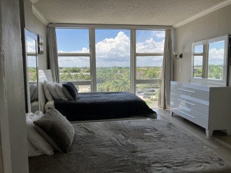 Directly on Beach in condo-hotel Resort City/Ocean View Ft. Lauderdale 2 bedroom #39