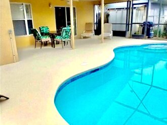Ref 319. Family home with own pool, Lake view. Pet friendly. Near Disney
