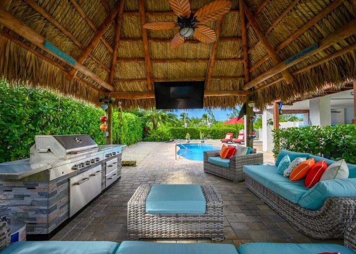 Canal Front, Tiki Hut w/TV, Private Pool, Beach! #1