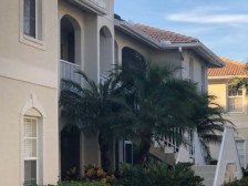 Venice condo close to downtown shops and beaches