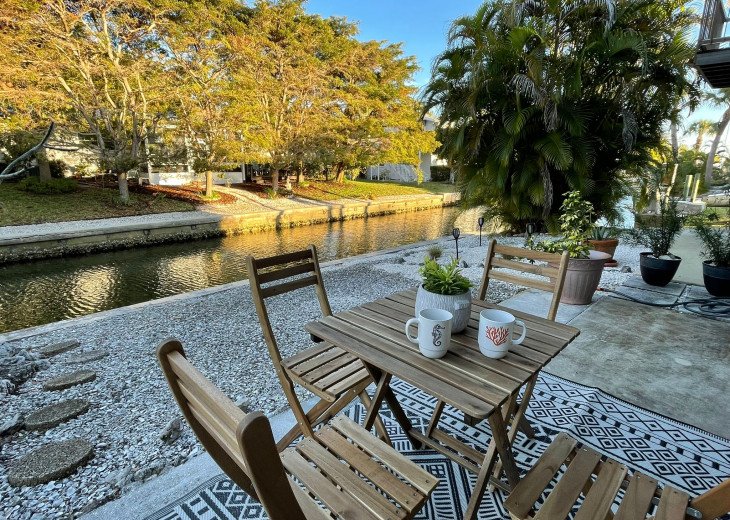 Charming Canal Front Condo - Sleeps 4! #1