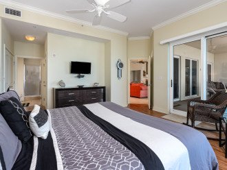 WOW! 3 bedroom Oceanfront Luxury Condo w 2 "king" oceanfront master suites #1