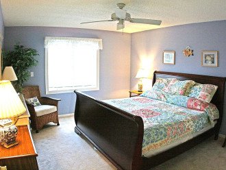 2nd floor "Blue Room" with king size bed.