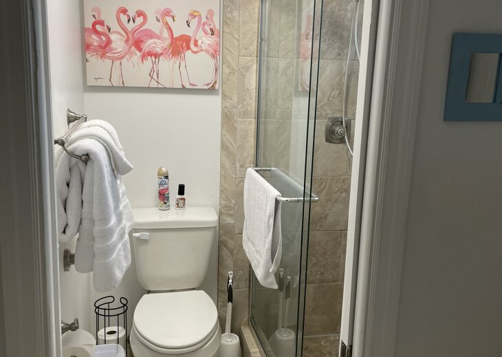 Primary bath, two sinks outside