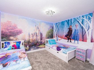 Frozen Princess Room with water view, 3 twin beds (one pulled-out)