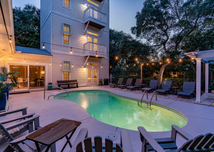 3 By the Sea's Private Pool and Beautiful Backyard Patio!