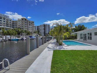 Newly Updated Waterfront-Walk to beach-New Pool #1