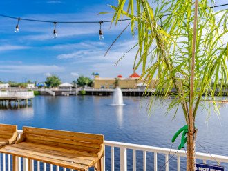 Serenity of PCB 2 Bed, 2 Bath: Sleeps 8 @ Laketown Wharf - Across from the #1