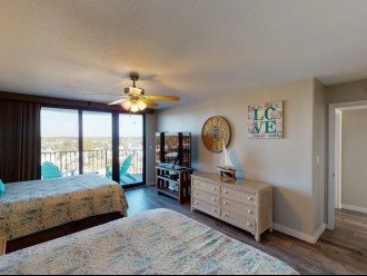 Beautiful 2BR/2BA End Unit with Free WiFi and Beach Chair Service #1