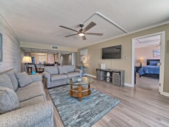 Edgewater Beach Resort Tower 2-604 - 1 Bedroom Deluxe - Clean! #6
