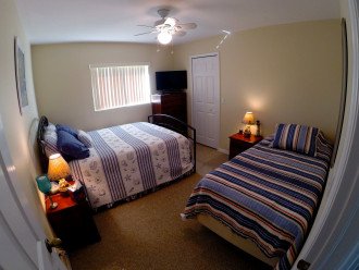 Spacious bedrooms with Queen and Twin
