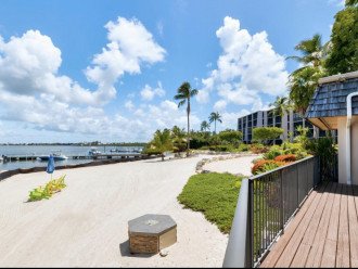 Renovated Ocean Front Property-2 Screened in patios w/ endless bay views & beach #48