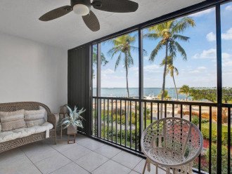 Renovated Ocean Front Property-2 Screened in patios w/ endless bay views & beach #7