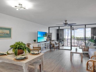 Renovated Ocean Front Property-2 Screened in patios w/ endless bay views & beach #13