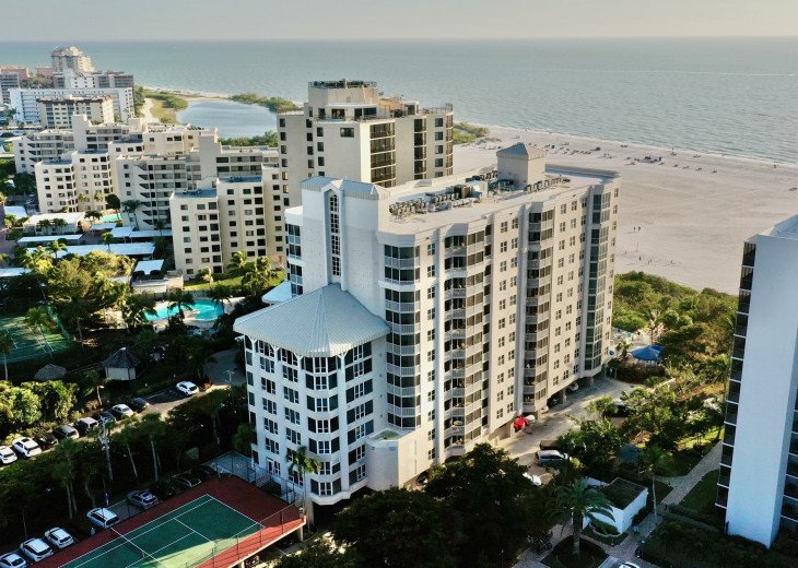 Fort Myers Beach | Beachfront Condo | Updated | 3 Bed 2 Bath | Pool #1