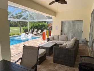 Gated community with golf, private pool and spa. 5 miles to 5th Ave and beaches! #13