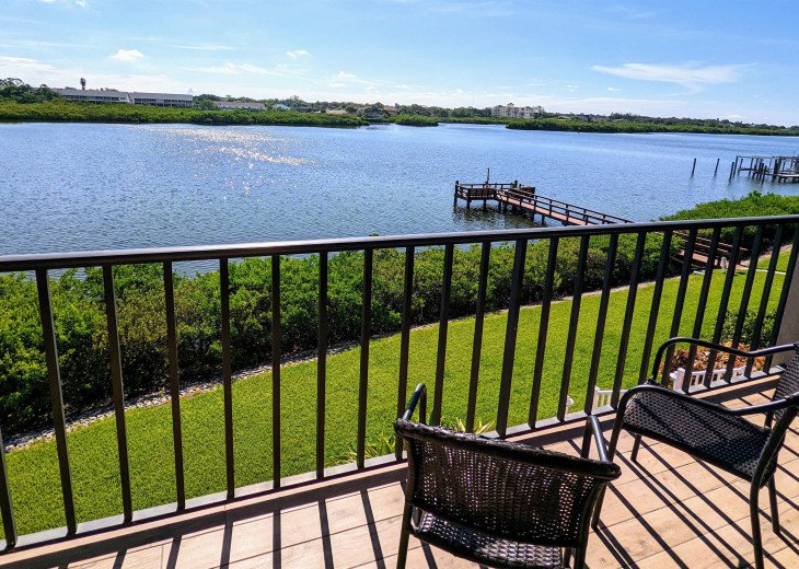 Dolphin's Lookout - Enjoy the Intracoastal Waterway!