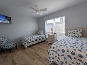 Dolphin's Lookout - Guest Bedroom