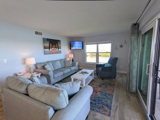 Dolphin's Lookout - Living Area