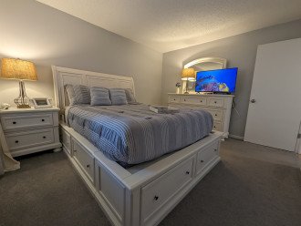 Salty Vibes Queen Bed - Smart TV