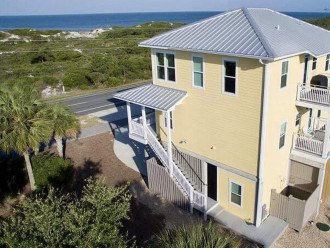Firefly Beach House: 20% off for 2022 stays! #1