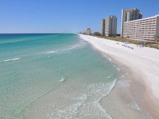 Gulf-front Spacious 3 Bdrm/3 Bath with Complimentary Beach Service