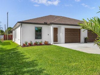 Welcome to Bonita Sunrise! This is an attached home in sunny Bonita Springs.