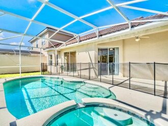 3 Bedroom Villa with pool. Recent refurb. Near Disney (ref 315)