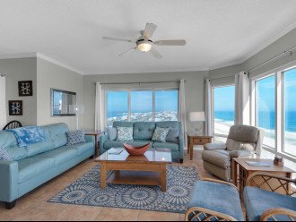 Spectacular views of the Gulf, corner unit, 11th floor