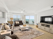 Oceanview Condominium -Perfect for a large family!