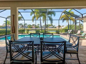 The Blue Sapphire Private Home~Sleeps 6~Pool~Canal View #1