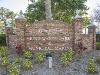 Entrance to Edgewater Park