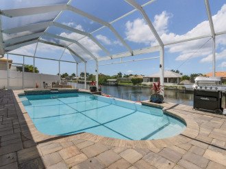 Heated Infinity Pool, Gulf Access, Pool table, sleeps 22 - Cape Coral Dolphins #1