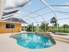 Golf Course View. Solar Heated Pool / Spa with safety fence - Golf & Splash