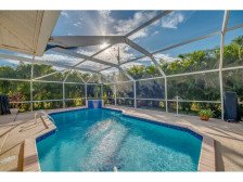  Family Friendly Pool Home for you and the Fur Baby  - Villa Hideaway