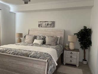 Master bedroom - King bed