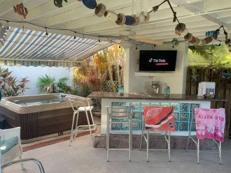 Tropical Dog-Friendly Oasis - Yard, Grill, Hot Tub, AC, Free WiFi - Snowbirds OK #13