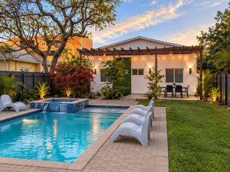 Pool Boutique by the Beach