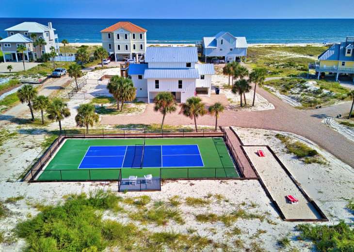 Beach front access, private pickleball court, pool & hot tub, dog-friendly #1