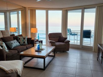 Ocean's Edge at Whitesurf Daytona Beach Shores- 3 Night Minimum Stay #1