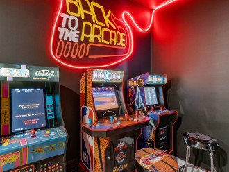 Over 40 arcade favorites to choose from! Iconic Ms Pacman, NBA Jam, and Mortal Kombat!