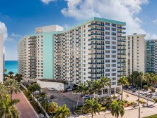 Beauty on Hollywood Beach!! Intercostal/City View 1Bed/1Bath