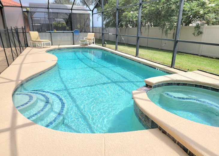 Beautiful 5 Bedroom private pool and spa home with games room #1