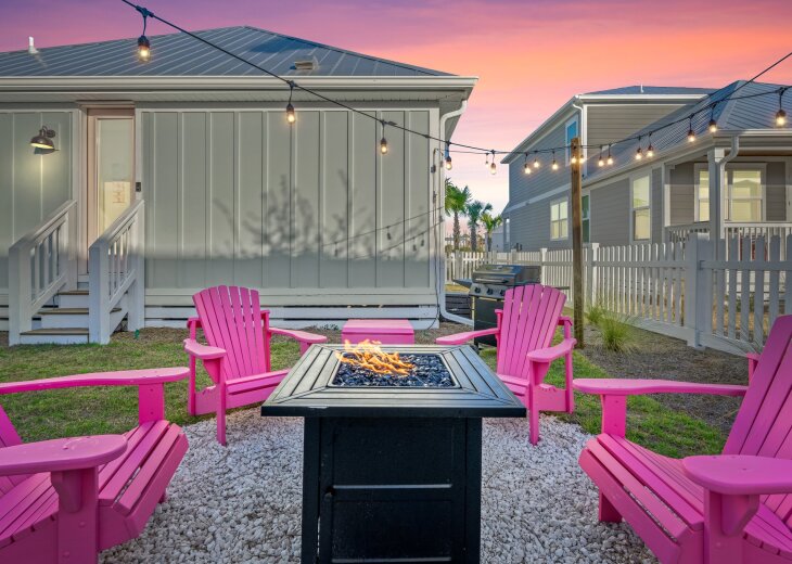 Professionally landscaped, fenced yard for family to enjoy!