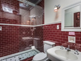Bath in Crimson Bedroom Suite