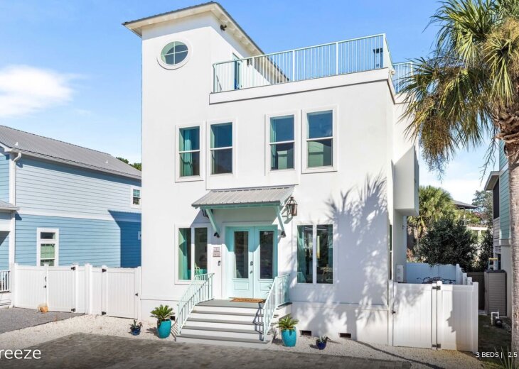 10-min walk to beach! Modern 3BR retreat with 5-car parking & rare rooftop deck. Watch movies under the stars with outdoor projector or relax in the open-concept living room. The ultimate getaway , book your seaside escape now! Enjoy every moment