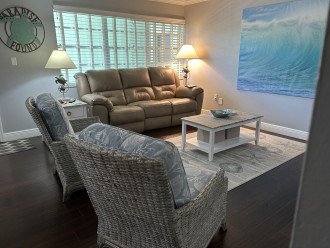 Gorgeous Updated Condo in Oceanfront Building #14