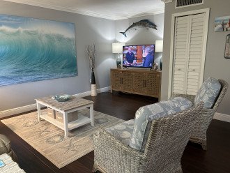 Gorgeous Updated Condo in Oceanfront Building #19