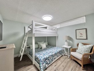 Second Bedroom- 2 queen bunks