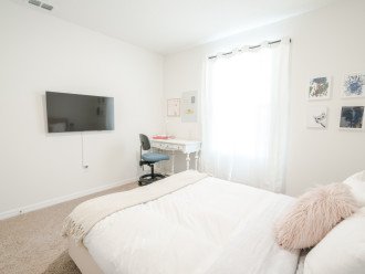 Bedroom 2 w/ Queen Sized Bed, 42-inch Smart TV & Workspace